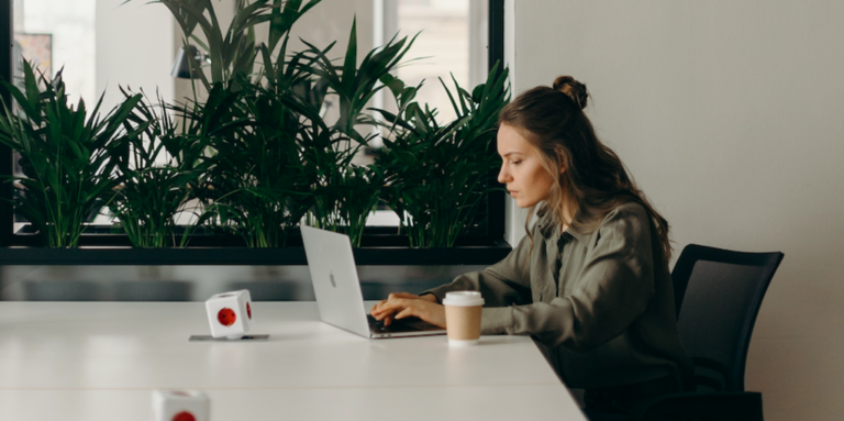 Xing und HalloFreelancer rufen Initiative #WirHelfenFreelancern ins Leben