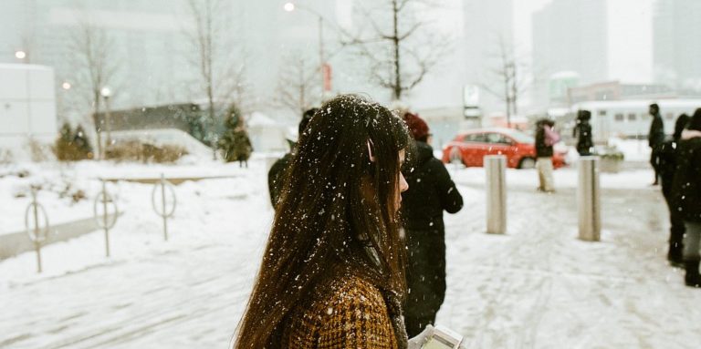 Invisible Women: Ist Schneeräumen eine sexistische Handlung?