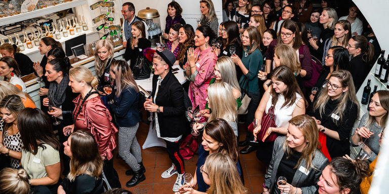 Umfrageergebnis: Frauen wollen Karriere machen!