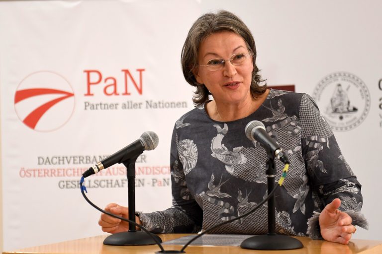 SHElifestyle: Teresa Indjein – Leiterin Auslandskultur BMEIA (Projekt Kalliope)