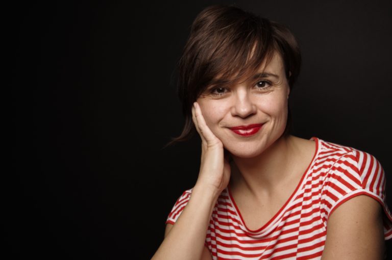 „Frauenfragen“: Das Buch zum Erfolgspodcast