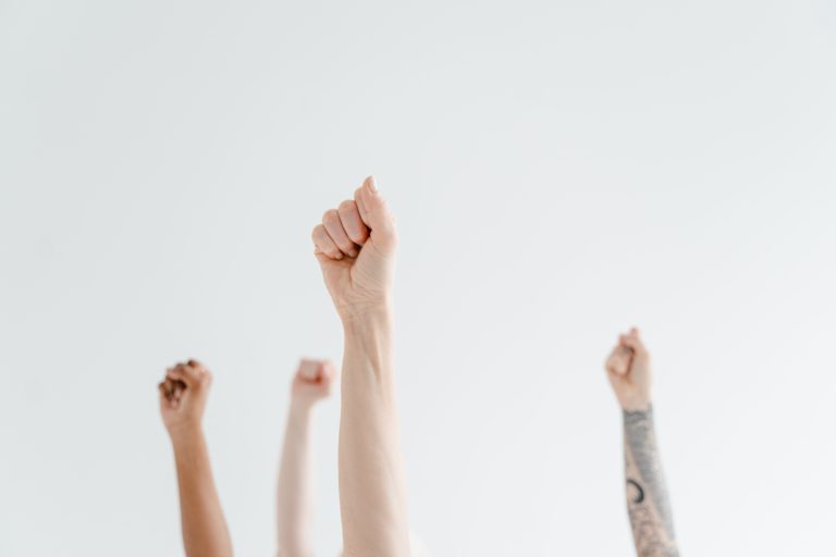 Sieg für #metoo-Bewegung: R Kelly wurde schuldig gesprochen