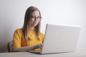 So schaffen Frauen den Einstieg in die IT-Branche