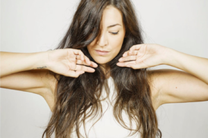 Jetzt reinhören: „MINERVA“-Laudatorin Clara Blume stellt ihr neues Album vor