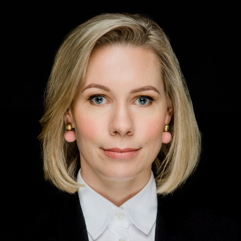 Paragraphinnen: Erste Notarpartnerin in Wien & Niederösterreich