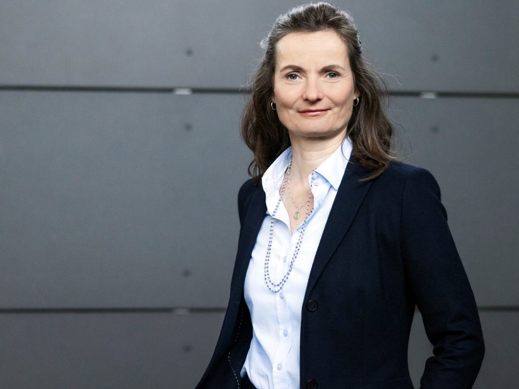 Anja Tretbar-Bustorf steigt zur Chief Corporate Affairs Officer bei Magenta auf