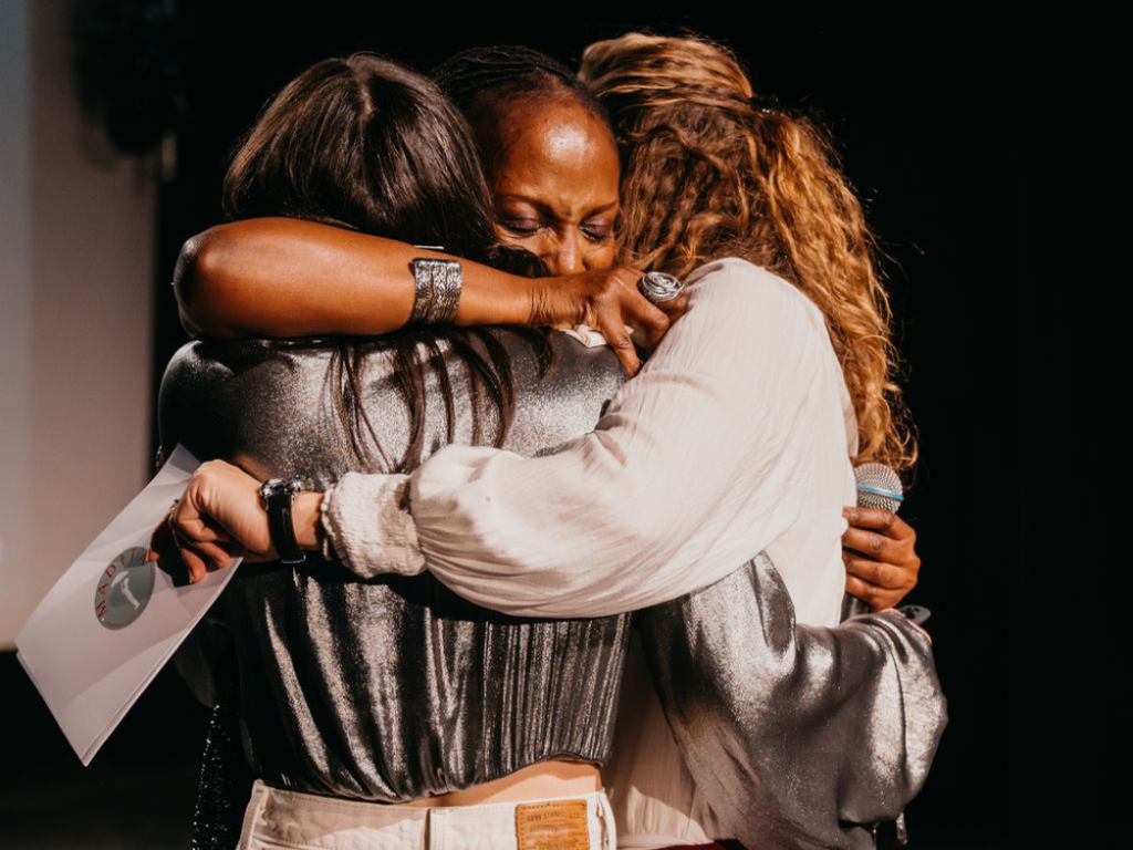 So klingt weibliche Solidarität