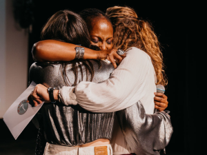 So klingt weibliche Solidarität