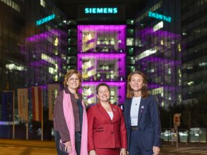 Pinkes Zeichen zum Start des Brustkrebsmonats: Bewusstsein schaffen, Leben retten