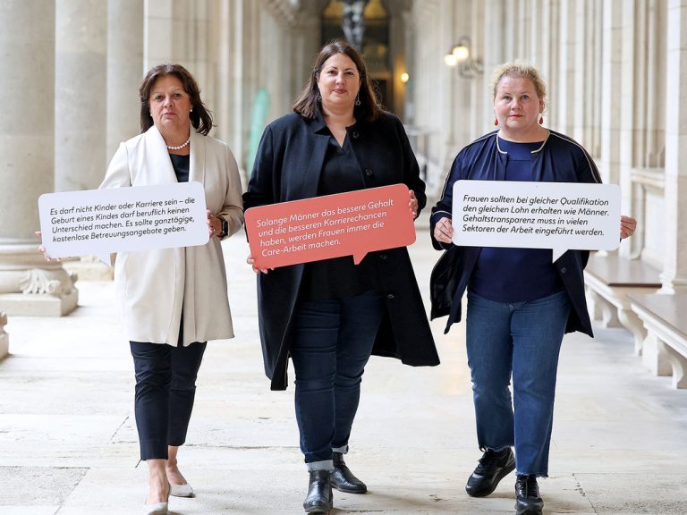 Gleichstellung bei Pensionen bleibt Herausforderung: Frauen erhalten rund 40 Prozent weniger Pension als Männer