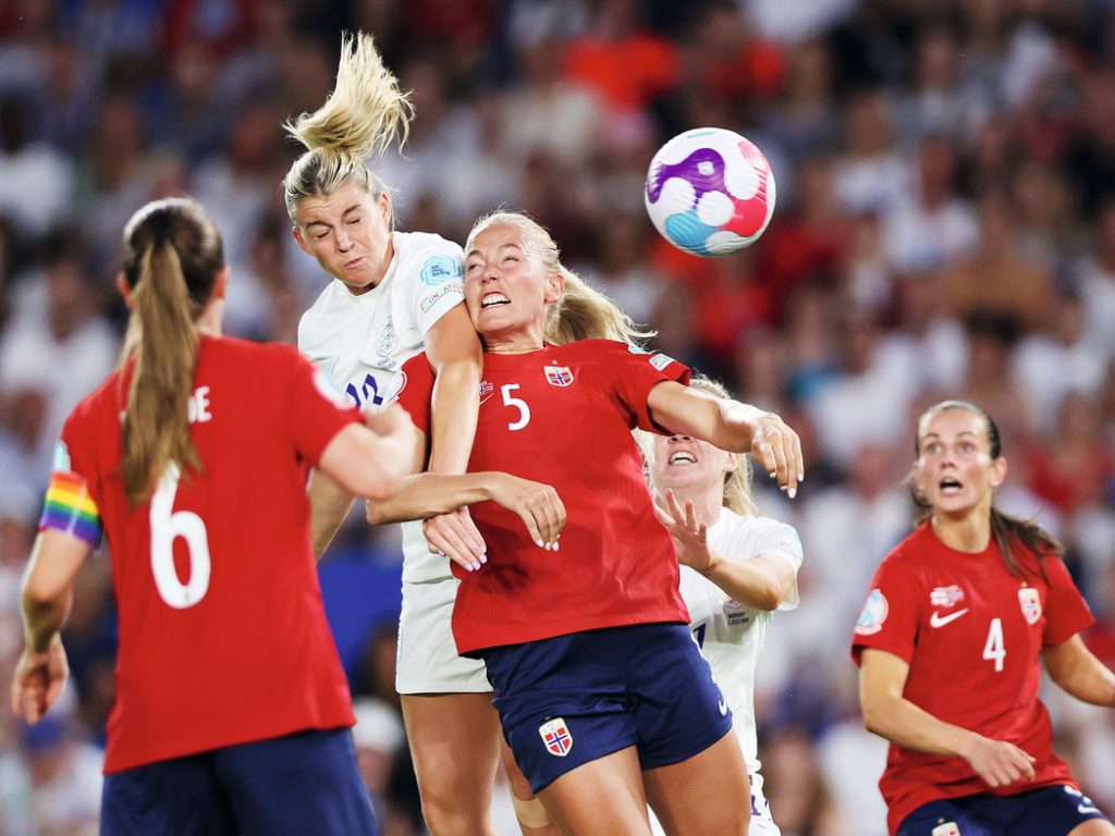 Wo Frauen kicken, herrschen neue Sitten