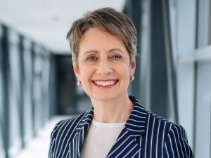 Top 15: Diese Managerinnen dominieren 2025 die Wirtschaft