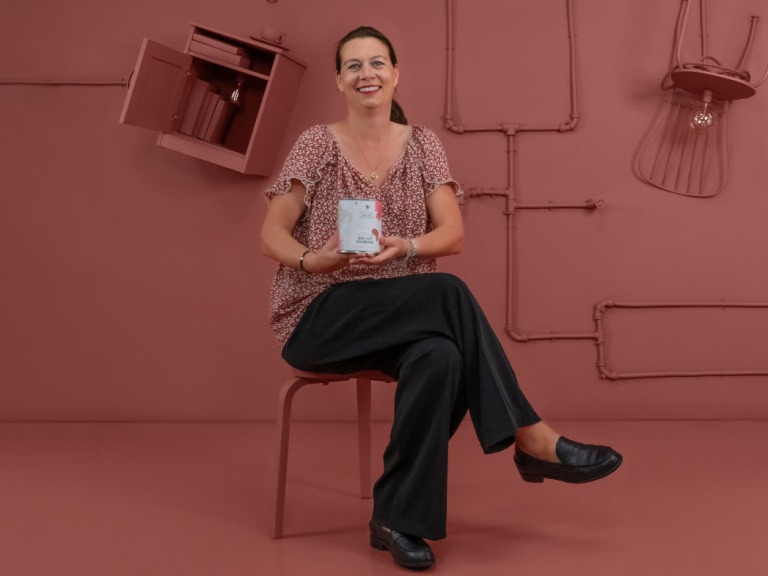 Sie malt sich die Welt