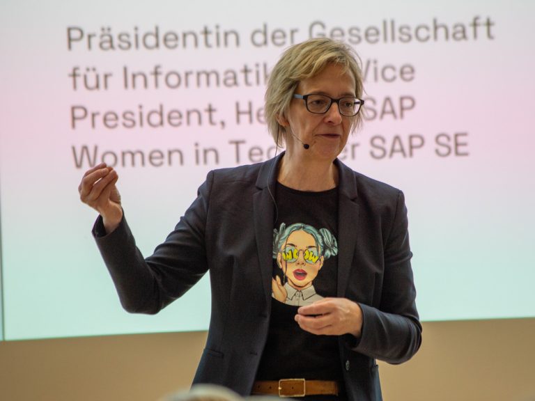 Tech-Ökonomie öffnet Frauen neue Chancen