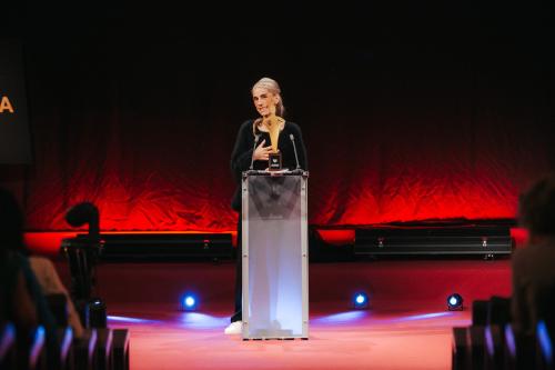 (c)PhilippLipiarski-7333_Carina_Rahimi_Gründerin_Nüssy_Gewinnerin_Sonderpreis_ Prix Courage