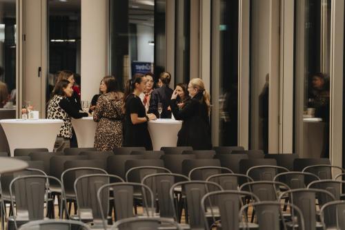 20251030-sheconomy-page-executive-20